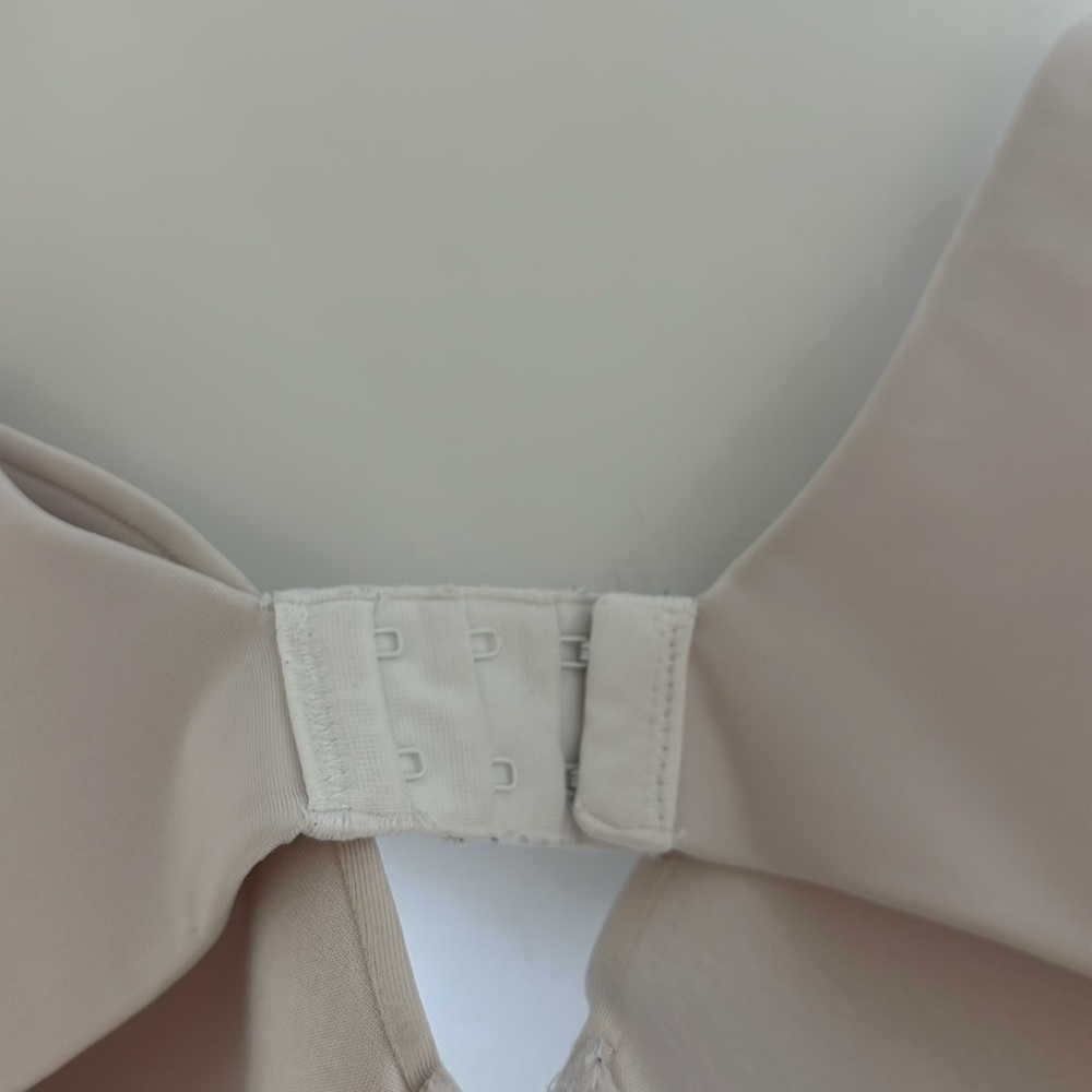 Vanity Fair white Bra - Picture 2 of 6